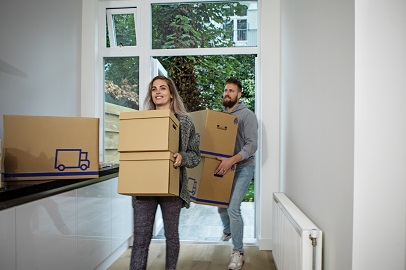 Stel tilt verhuisdozen  Stel tilt verhuisdozen