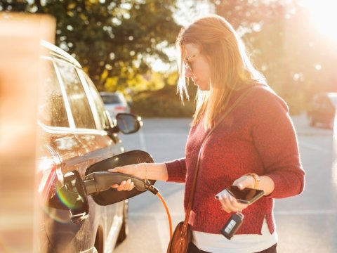 Een tweedehands elektrische auto kopen? Dat zit zo