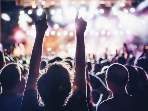 Het geld waard: Esmeralda (43) geeft minimaal 500 euro per maand uit aan festivals met haar man